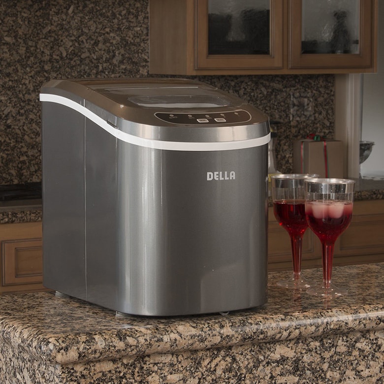 Della Portable Ice Maker Machine High Capacity Yields up to 26 Pounds of Ice Daily in use-min