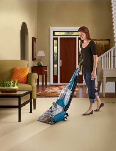Hoover Max Extract FH50220 Carpet Cleaner girl cleaning-min